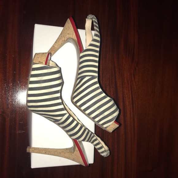 Guess Sling Back Heels - Picture 2 of 6